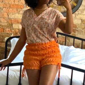 Shein Floral V-neck Short Sleeve Blouse Size‎ Small